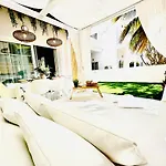 Luxury Fanabe With Private Garden Apartman *