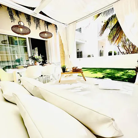 Luxury Fanabe With Private Garden 아파트 *