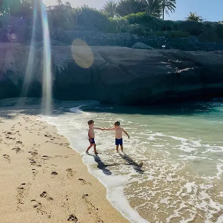 Luxury Fanabe With Private Garden דירה אדחה