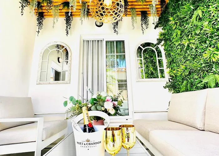 Luxury Fanabe With Private Garden דירה